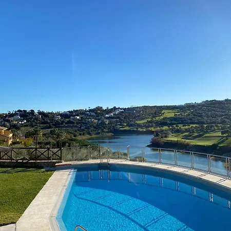 Sunny Retreat With Stunning View Appartement Sotogrande