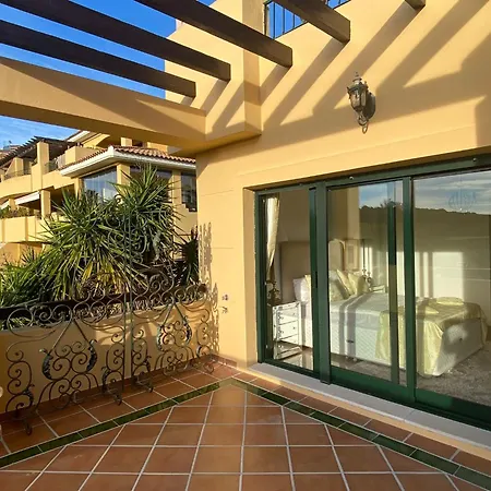 Sunny Retreat With Stunning View