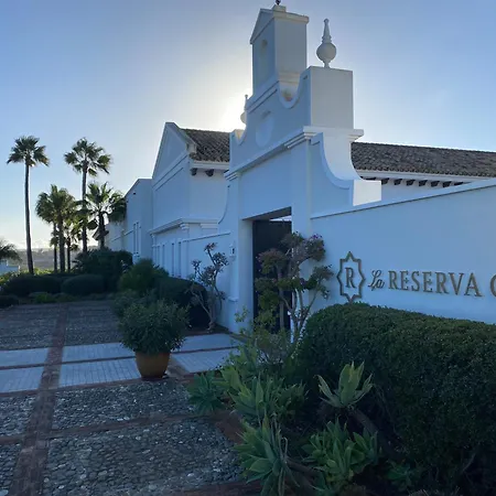 Sunny Retreat With Stunning View Sotogrande