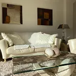 Sunny Retreat With Stunning View Apartman *