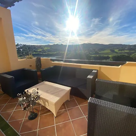 Sunny Retreat With Stunning View شقة سوتوغراندِ