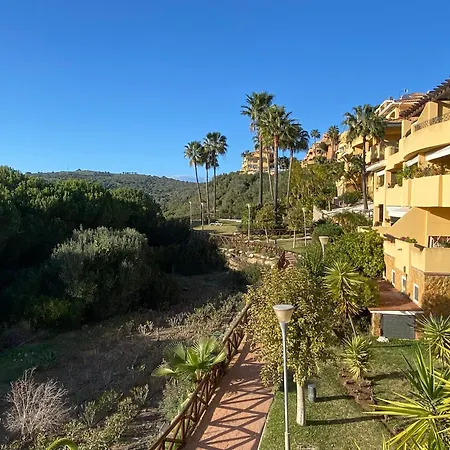 Sunny Retreat With Stunning View Apartman Sotogrande